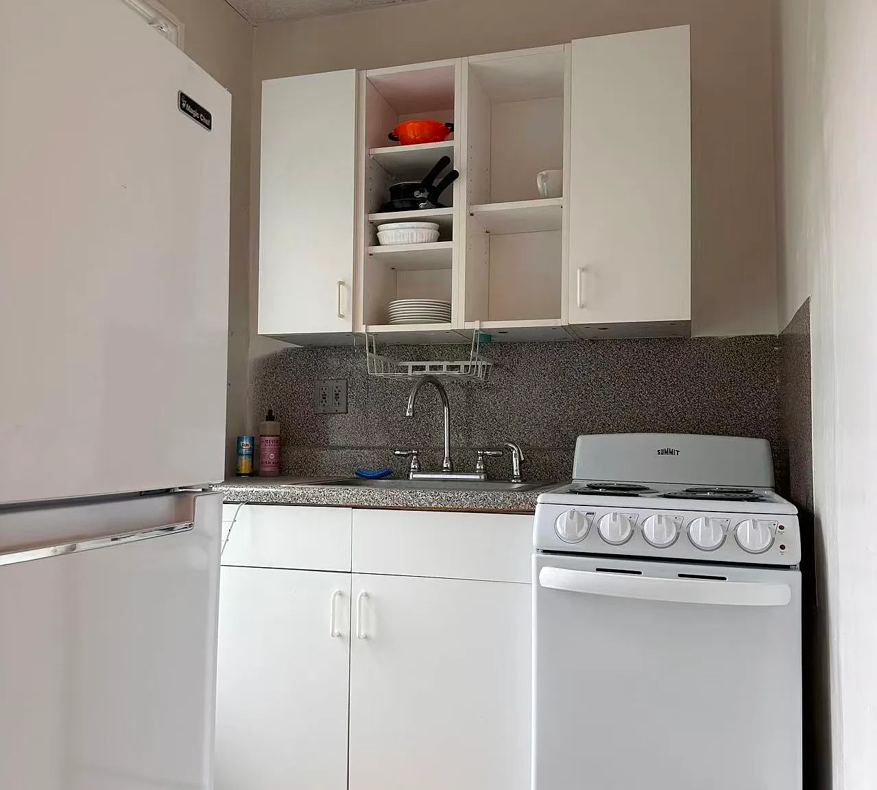 18 Eld St — Photo 2