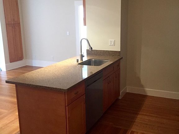 2nd image of 887 Bush St APT 104
