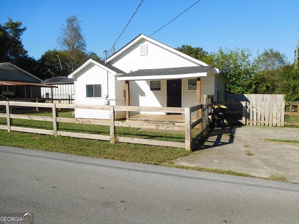 1st image of 102 Hosea St SW