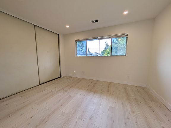 5th image of 1177 Smith Ave #2