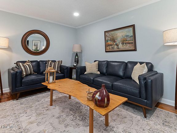 5th image of 687 Bitmore Road