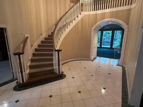 2623 Lakecrest Dr, Pearland, TX 77584