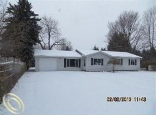 635 Gail Ct, Oxford, MI 48371