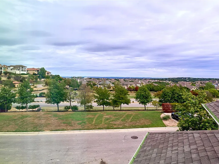 105 Beneteau Dr — Photo 25