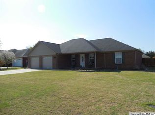 1102 Jodi Cir SE, Hartselle, AL 35640