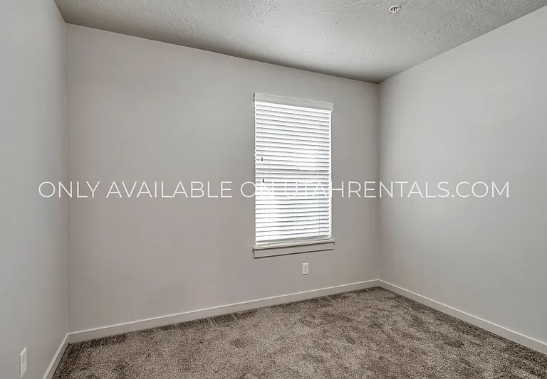 1080 W 965 N #203 — Photo 10
