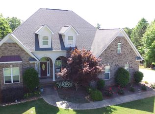 212 W Lake Blvd, Carrollton, GA 30116