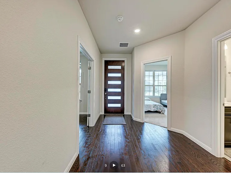 1229 Umblachery St — Photo 3