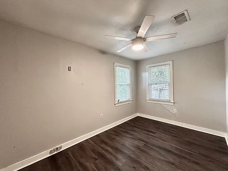 2428 Orpine Ave — Photo 20