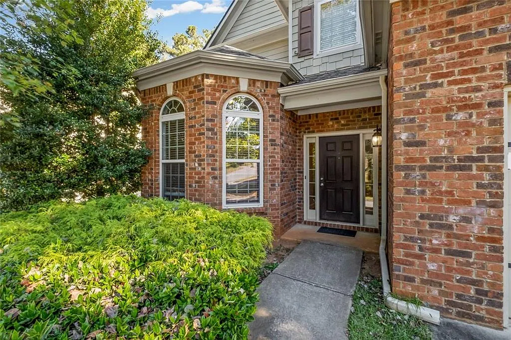 4 bed, 3.0 bath, 3068 sqft, $2,850 — Photo 2