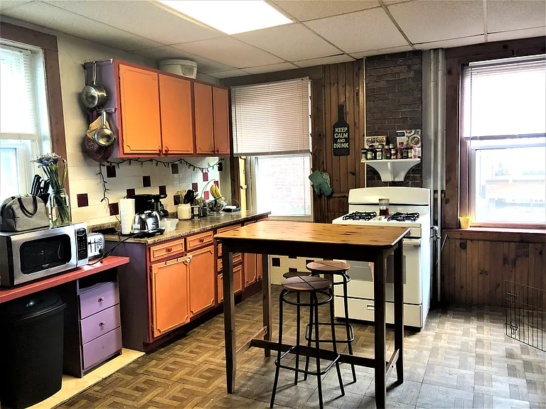 7 Kenney St #A — Photo 4