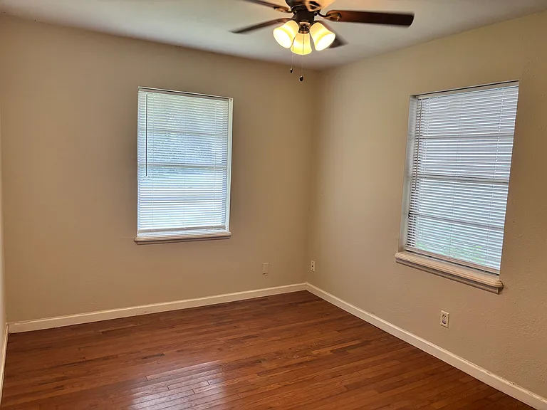 610 W Bullock St — Photo 6