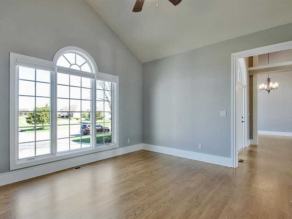 5th image of 3936 N Sweet Bay St