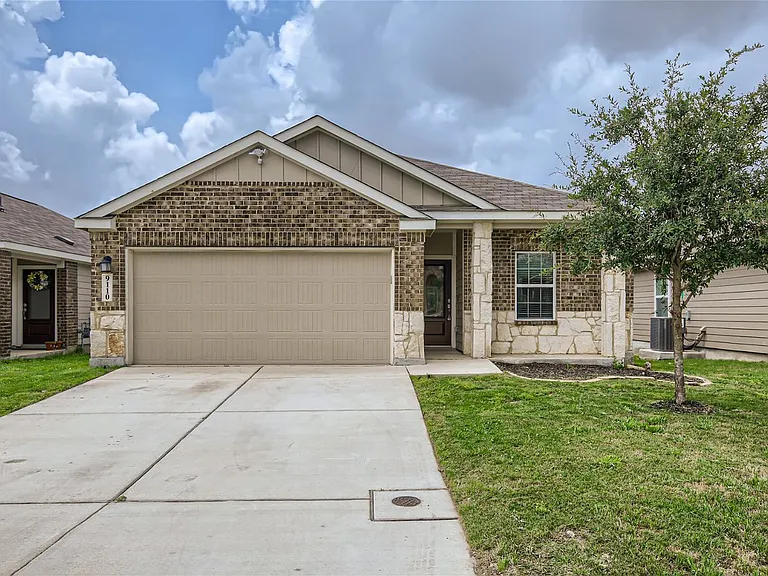 9110 Longhorn Park — Photo 1