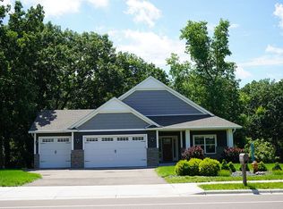 2224 Woodlynn Ave E, Maplewood, MN 55109