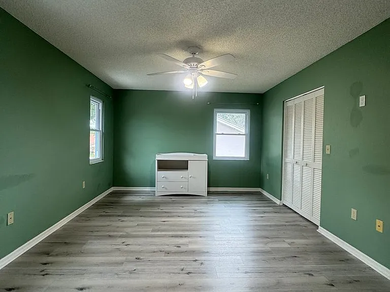 6077 Marella Dr — Photo 20