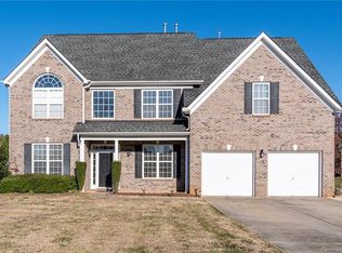 116 Summer Breeze Cir, Statesville, NC 28677