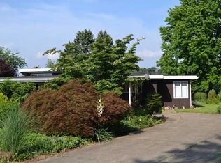 628 Whistler Dr, Rochester, PA 15074