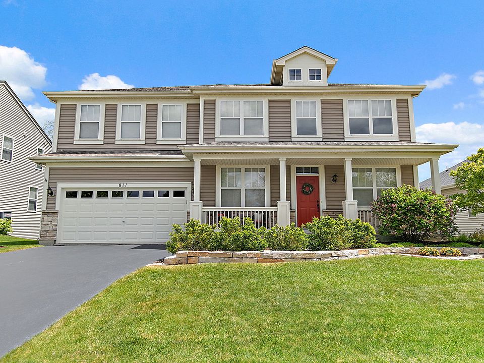 1st image of 811 Singing Hills Dr