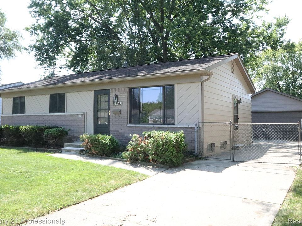 1st image of 39279 Avondale St