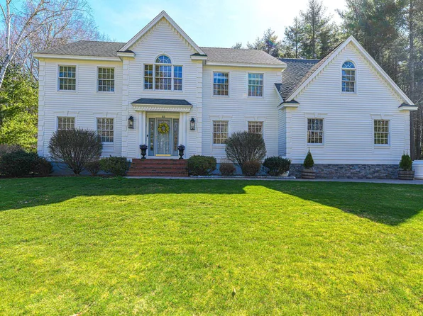 25 Fieldstone Circle, Hampton, NH 03842-1172