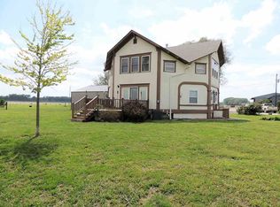 1098 19th Rd, Clay Center, KS 67432