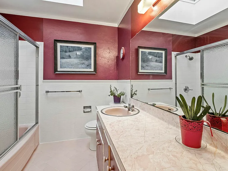 611 Blanken Ave — Photo 31