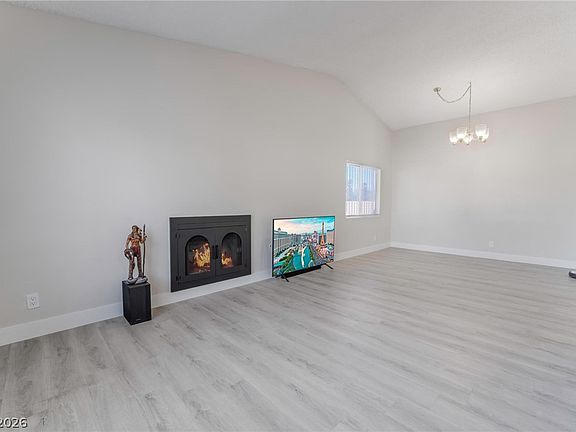 5th image of 7373 Newcrest Cir