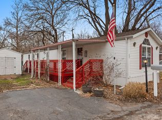 223 Dewey St, Urbana, IL