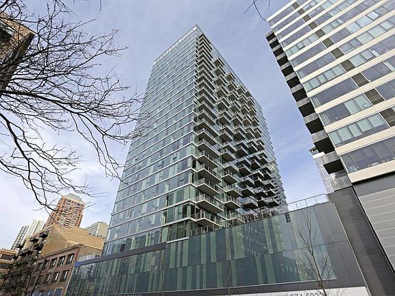 2nd image of 1235 S Michigan Ave #610