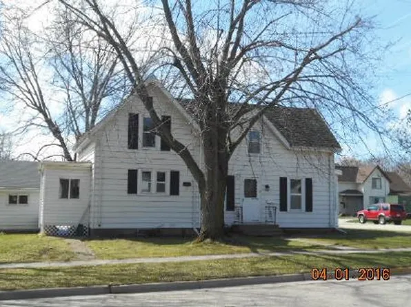 317 W Lake St, Horicon, WI 53032