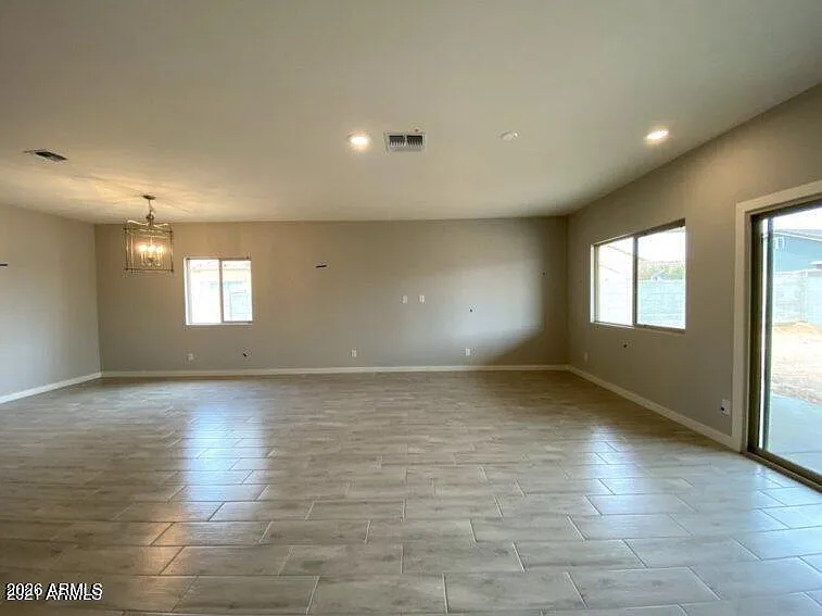 976 E White Wing Dr — Photo 7