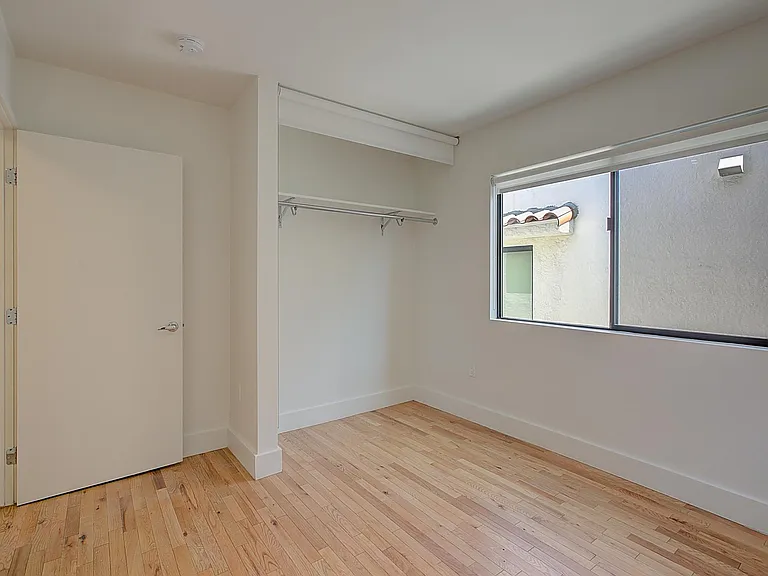 259 Rosemont Ave #1/2 — Photo 10