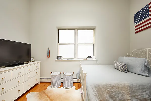 Rented by R New York | media 17