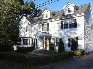12 Cedar Ln, New Fairfield, CT 06812