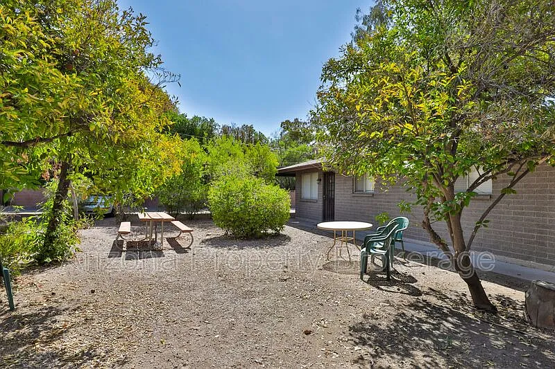 1 bed, 1.0 bath, 700 sqft, $1,095 — Photo 4