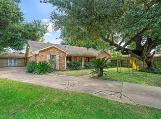 9214 Goldcrest St, Houston, TX 77022