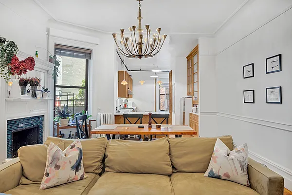 Sold by Compass | media 20