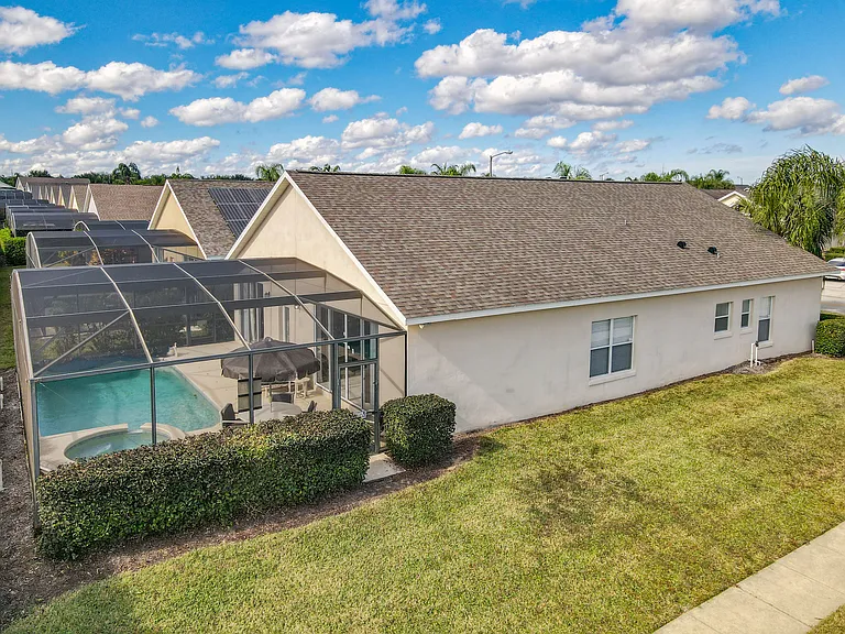 16724 Rolling Green Dr — Photo 55
