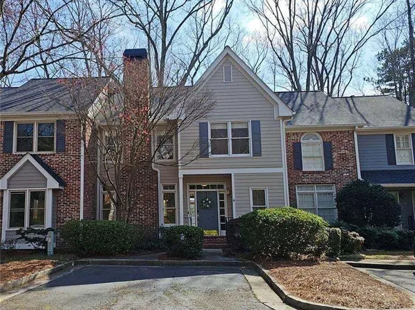 128 River Ridge Ln, Roswell, GA 30075