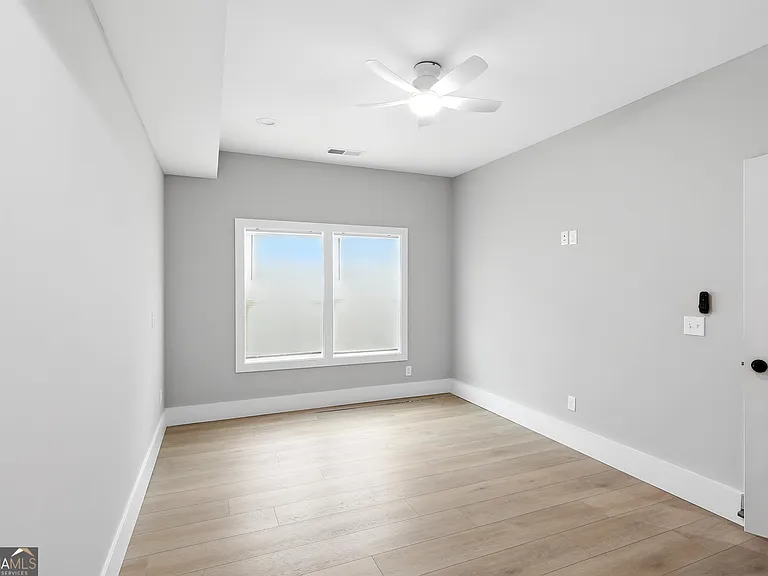232A Brad St #A — Photo 9
