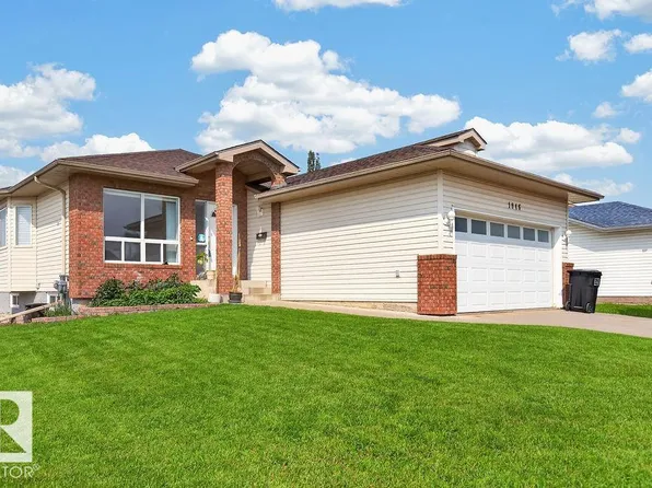 1046 Jones Cres NW, Edmonton, AB T6L 6Y2