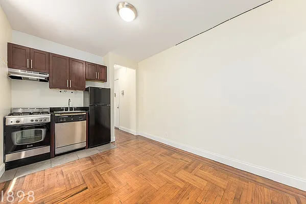 Rented by A&E Real Estate Management | media 8