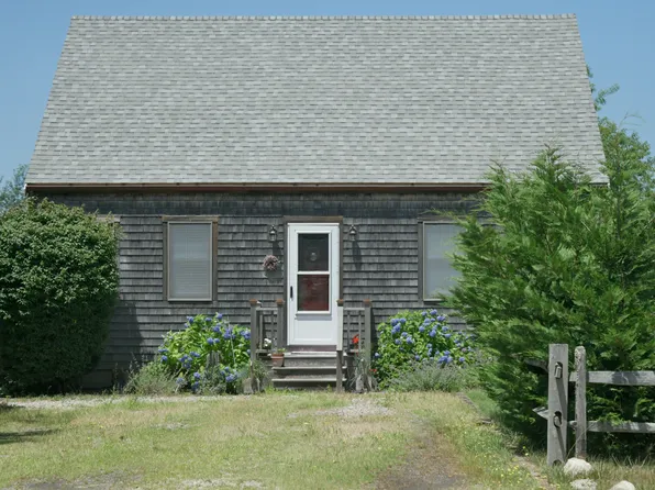 2 Alexandia Dr, Nantucket, MA 02554
