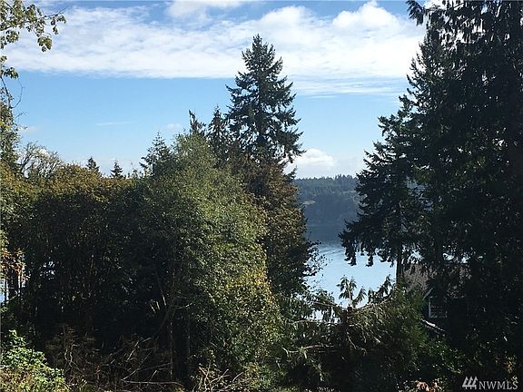 2nd image of 15819 Sunny Cove Dr SE