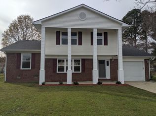 1080 Pleasant Oak Dr, Fayetteville, NC 28314