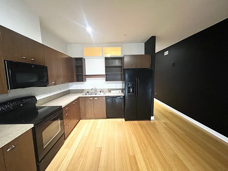 3970 N Interstate Ave #404 — Photo 4