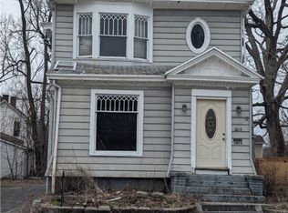 1016 7th St, Charleston, IL 61920