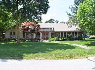 132 Riverview Dr, Woodville, OH 43469