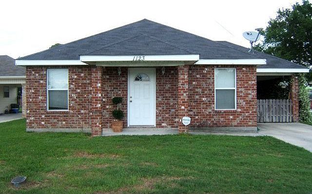 1st image of 1123 Acadian Dr